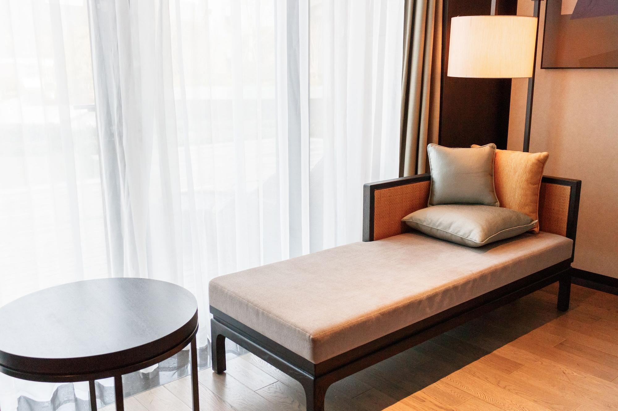 Hilton Ningbo Dongqian Lake Exterior photo
