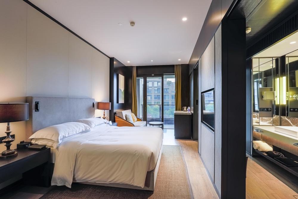 Hilton Ningbo Dongqian Lake Exterior photo