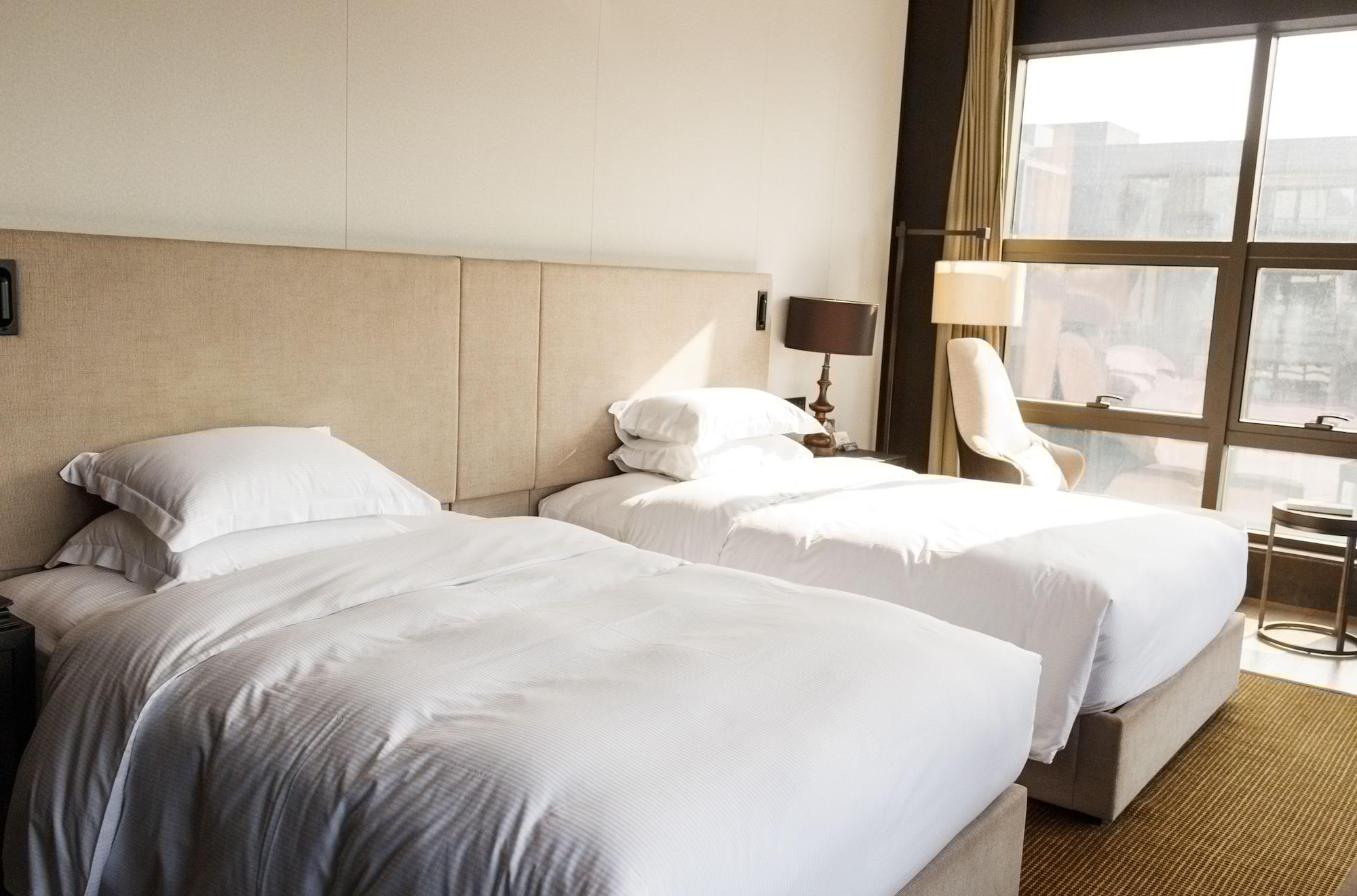 Hilton Ningbo Dongqian Lake Exterior photo