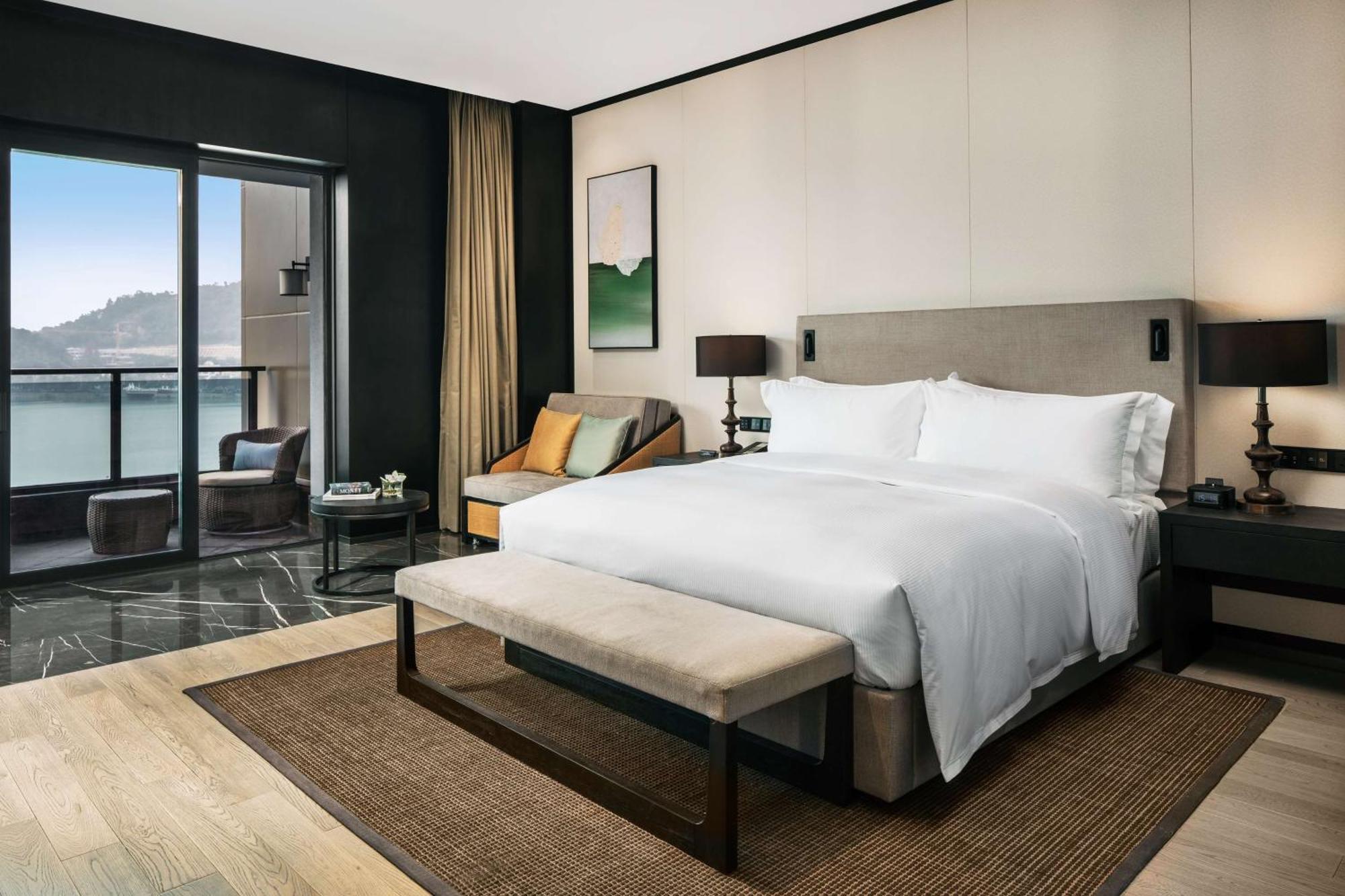 Hilton Ningbo Dongqian Lake Exterior photo