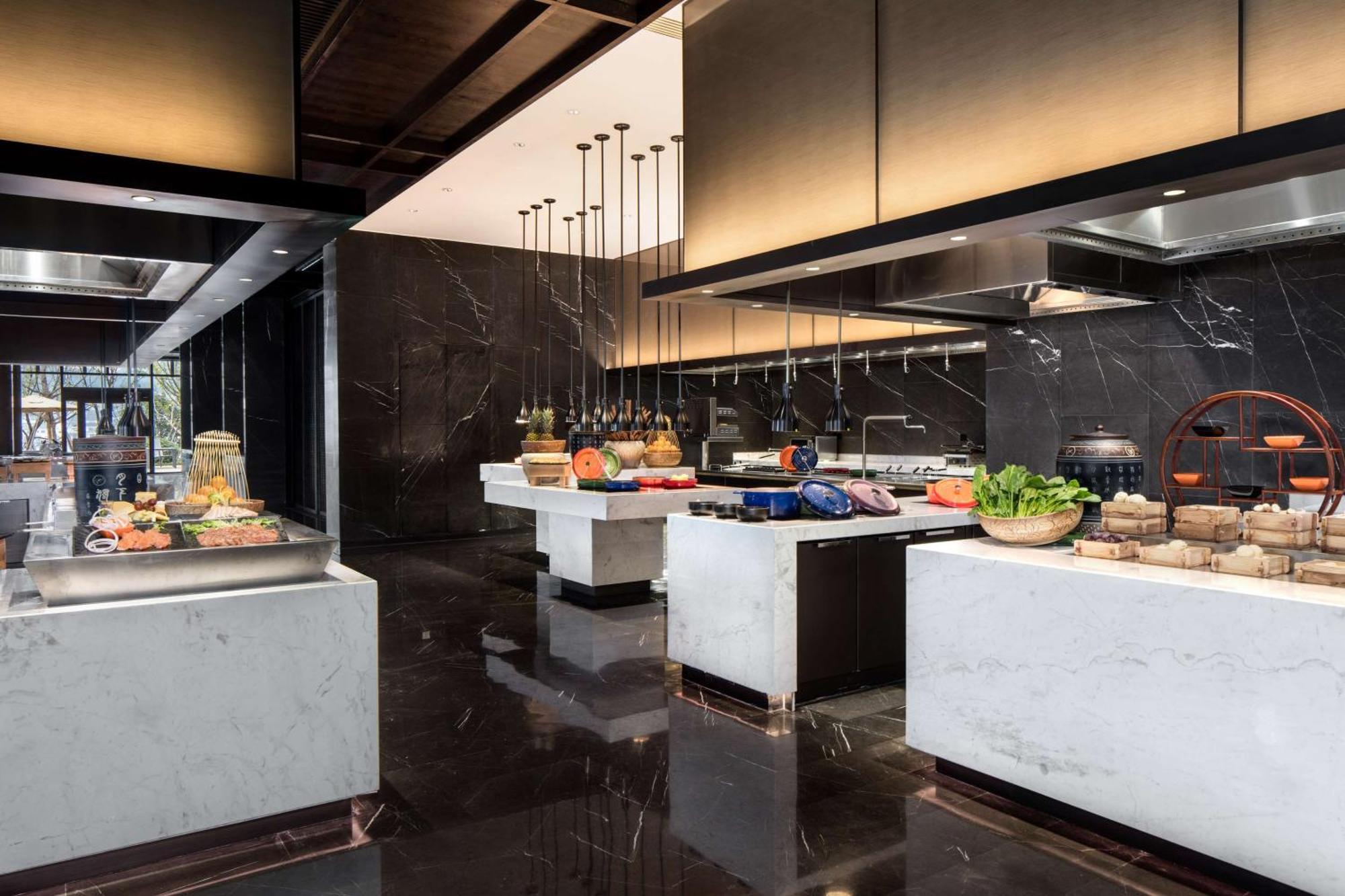 Hilton Ningbo Dongqian Lake Exterior photo