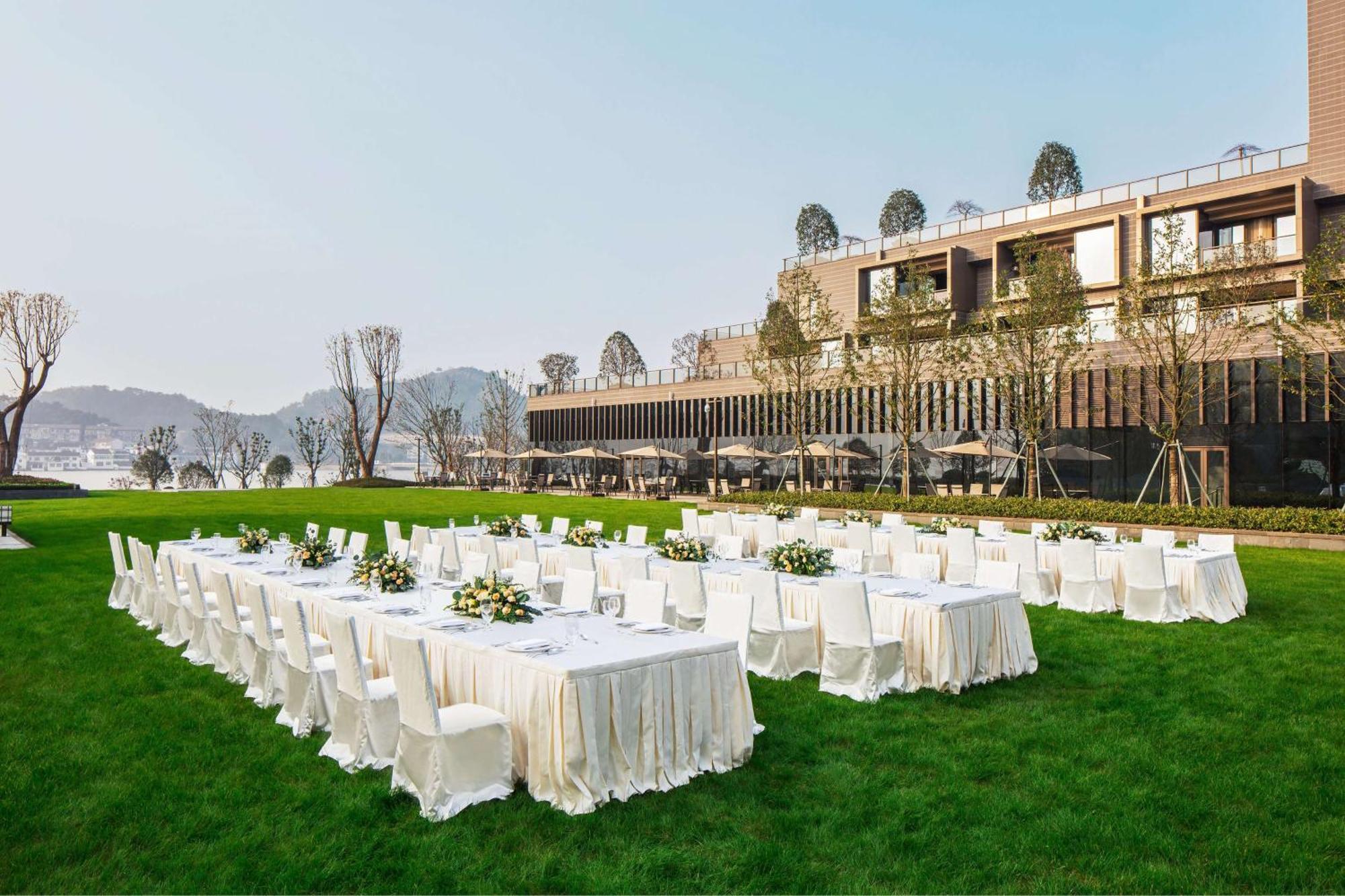 Hilton Ningbo Dongqian Lake Exterior photo