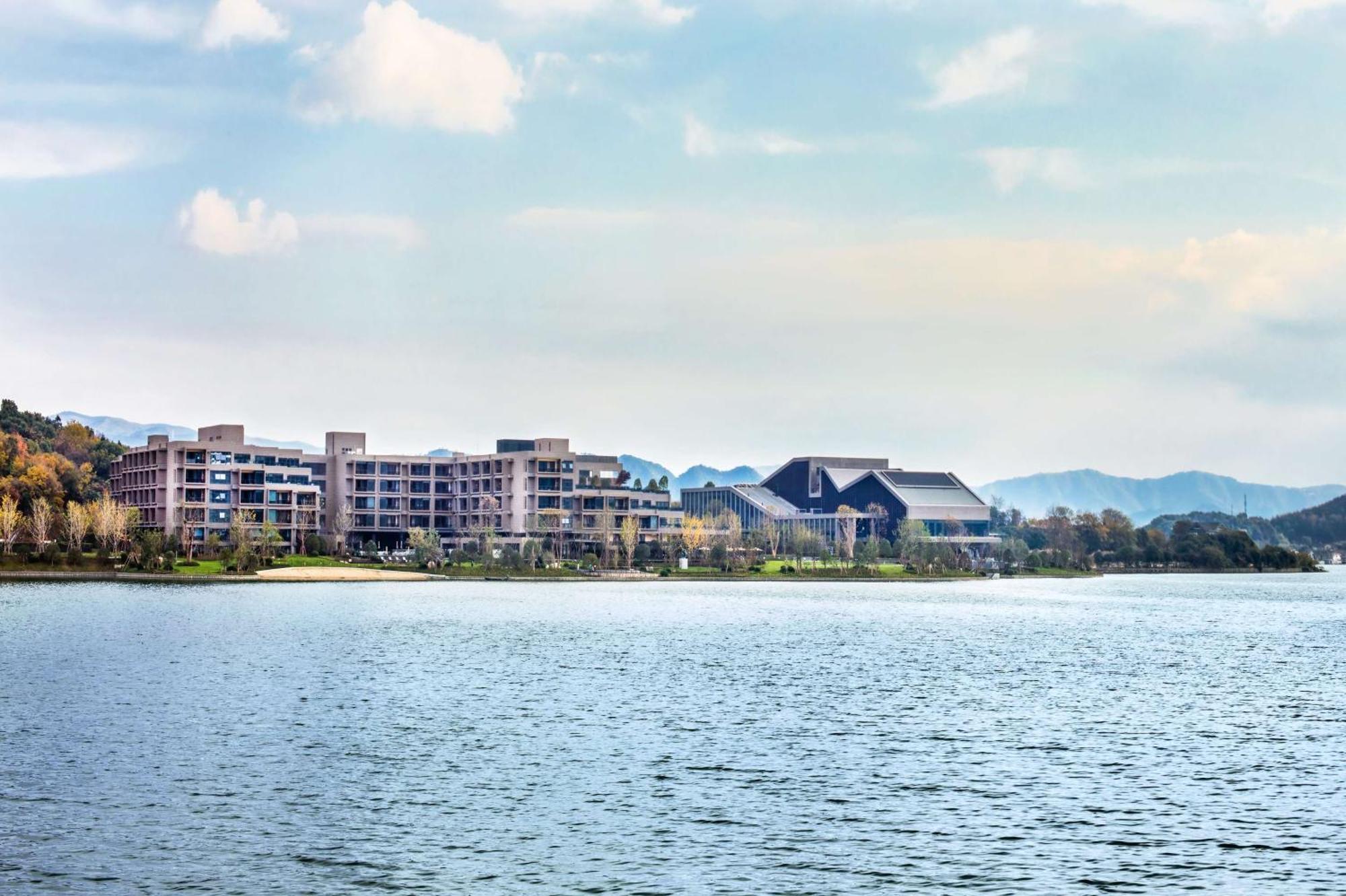 Hilton Ningbo Dongqian Lake Exterior photo